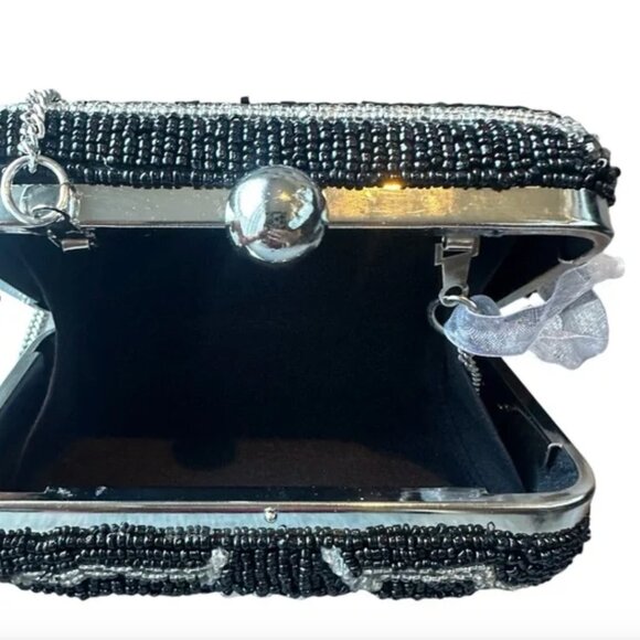 From India to You Beaded Rhinestone Camera Handbag Tik Tok Viral NWT - Picture 4 of 6